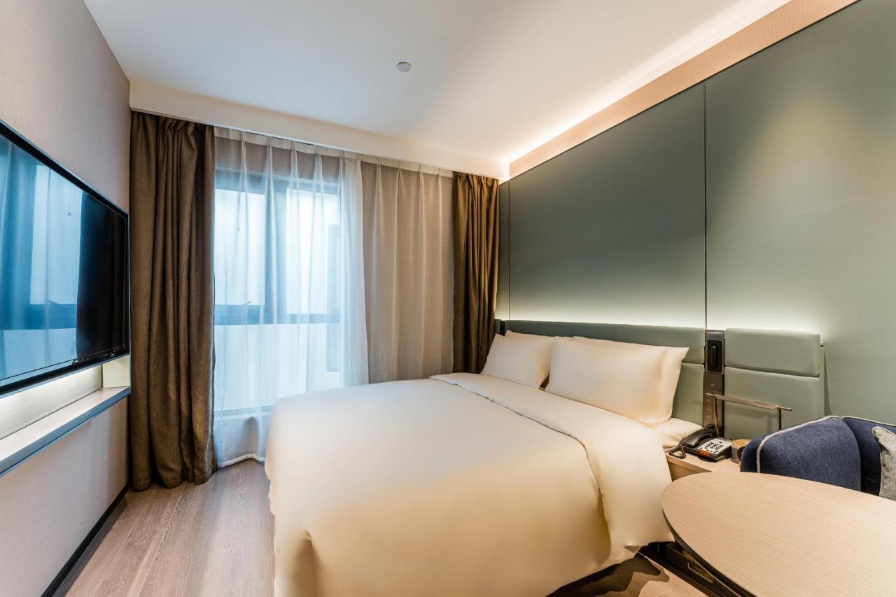 Executive King Room