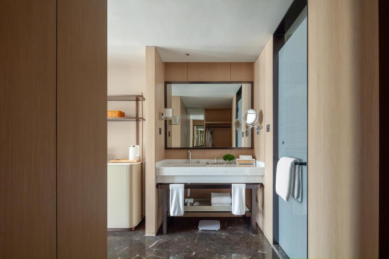 Craftsmanship Enjoys the King Room