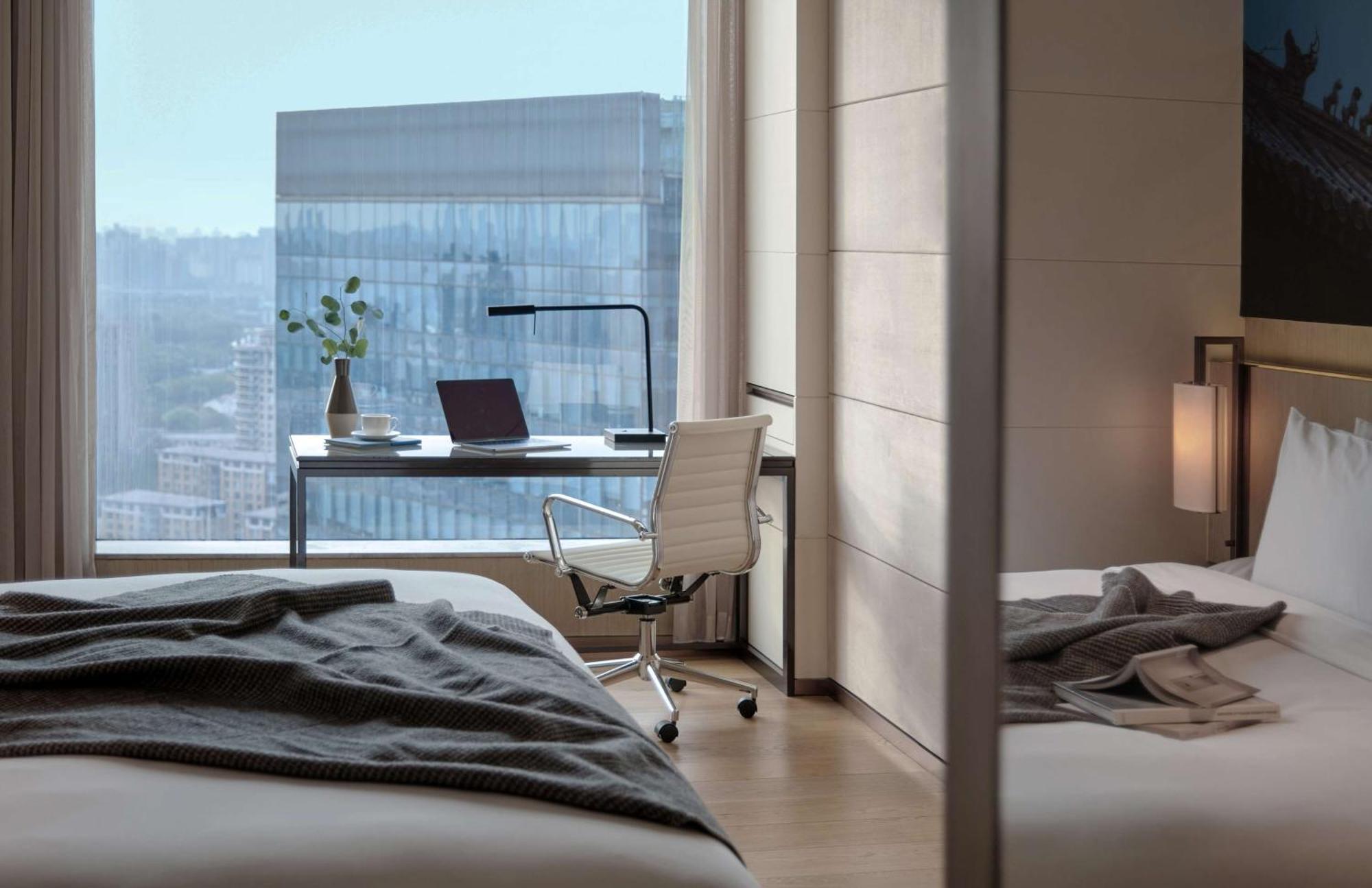 Urban Zimmer mit Kingsize-Bett
