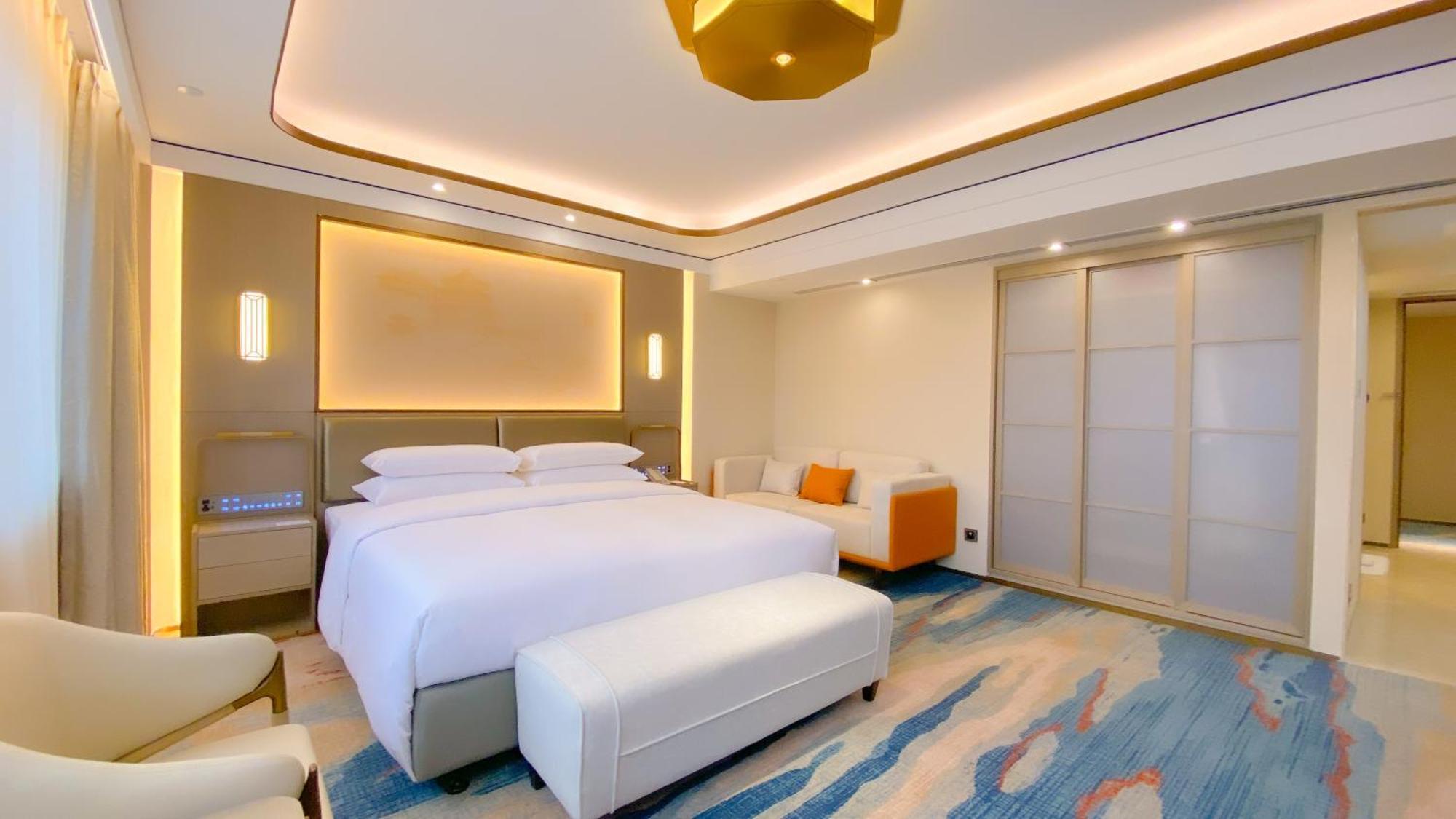 Superior Flex King Bed Room