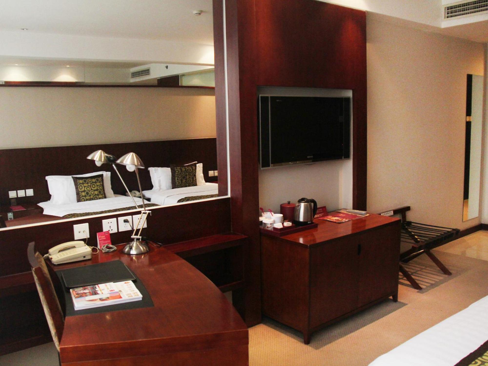 Superior twin bed room