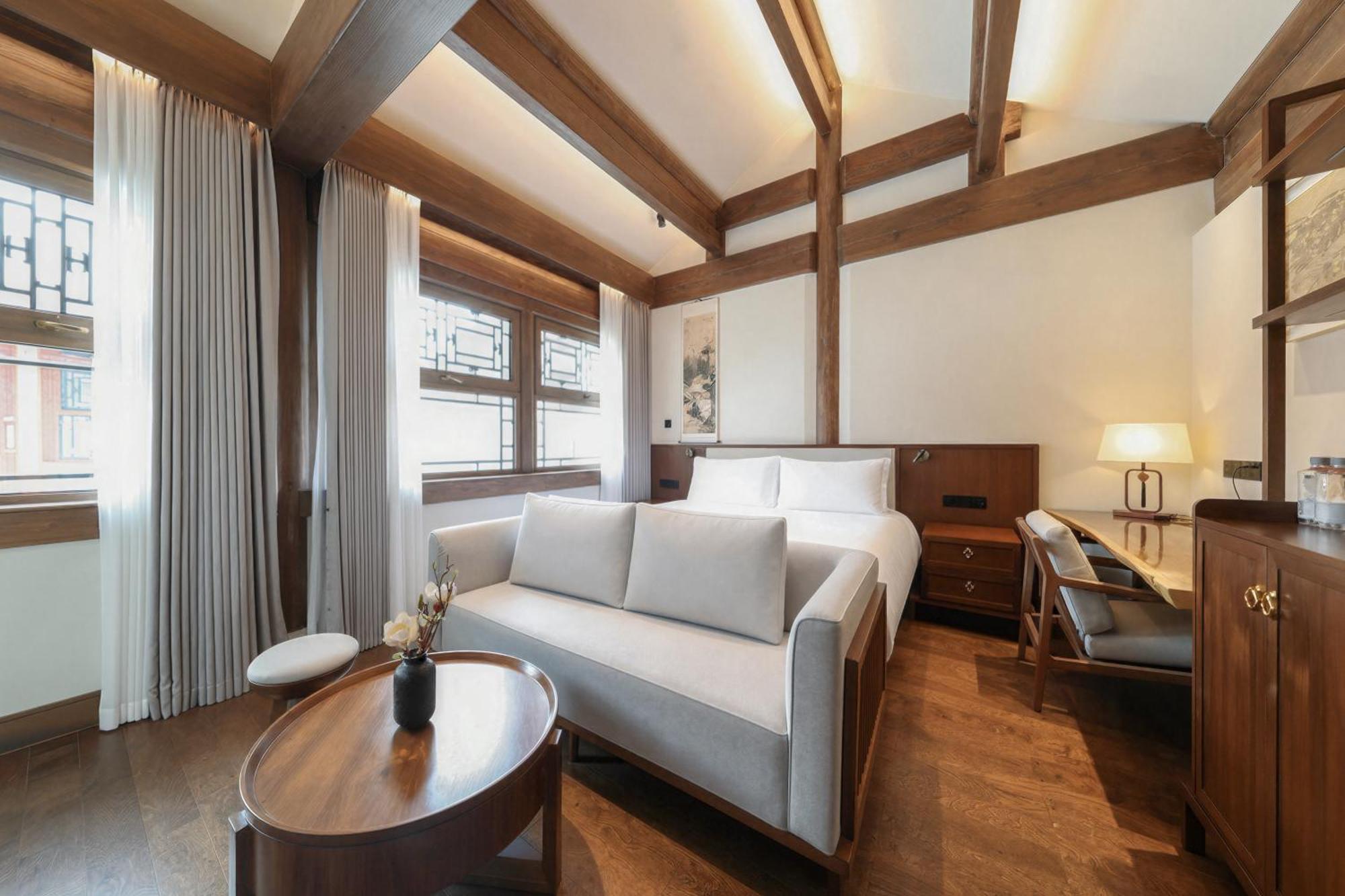 Junior Suite with Garden View