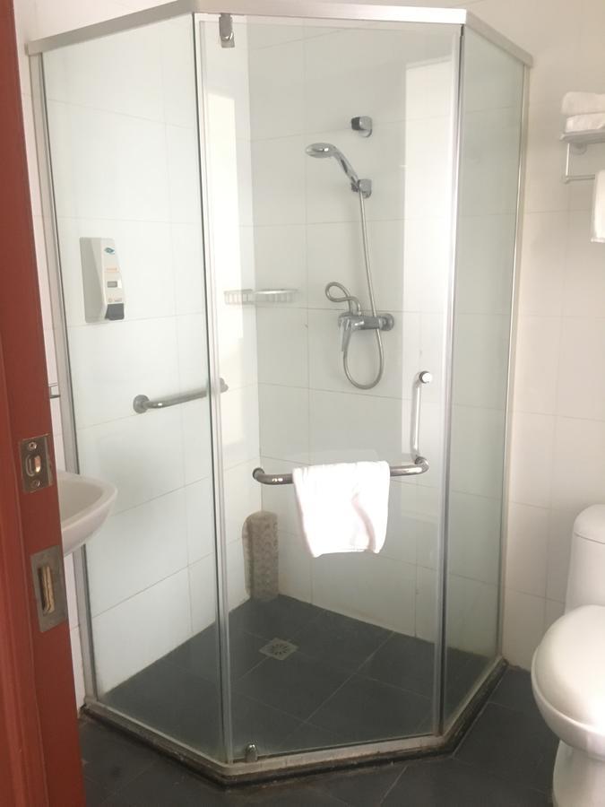 Twin Room B