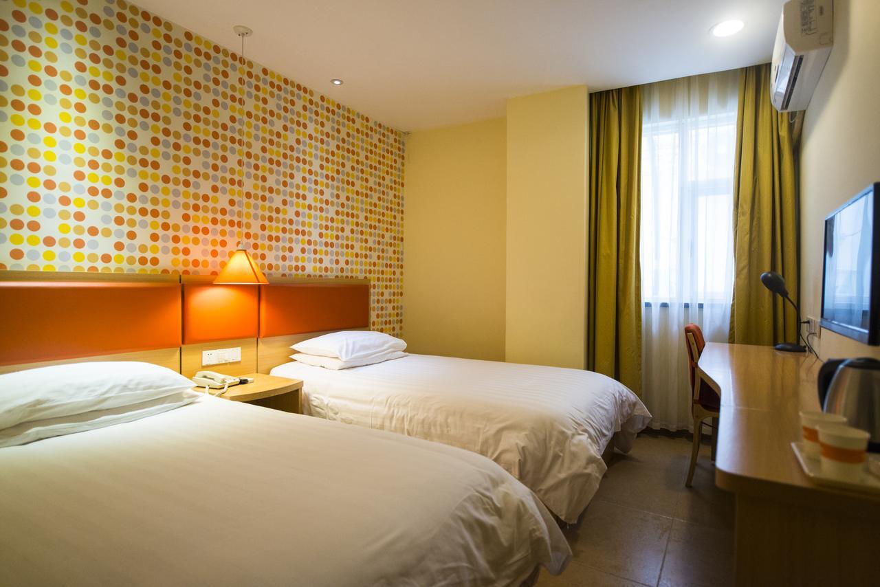 Quarto Standard com 2 Camas de Solteiro - Cidadãos da China Continental