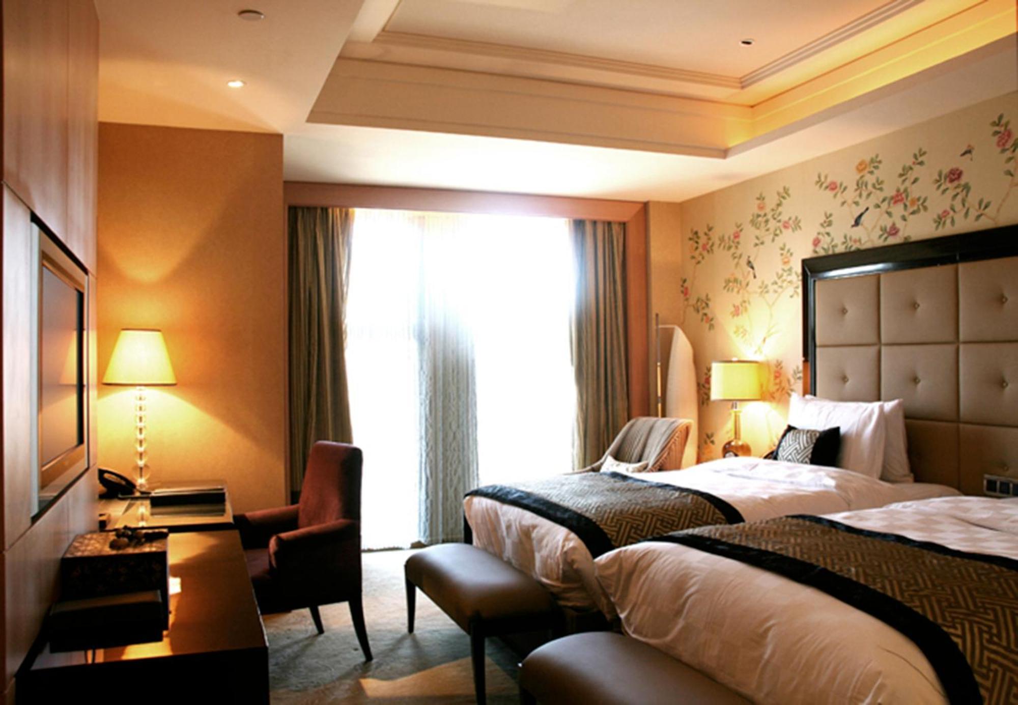 Grand Deluxe Twin Room