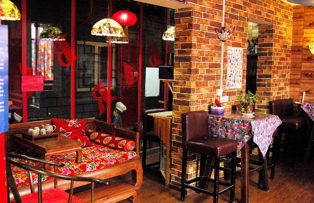 Happy Dragon Courtyard Hotel Beijing Forbidden City Lama Temple-1
