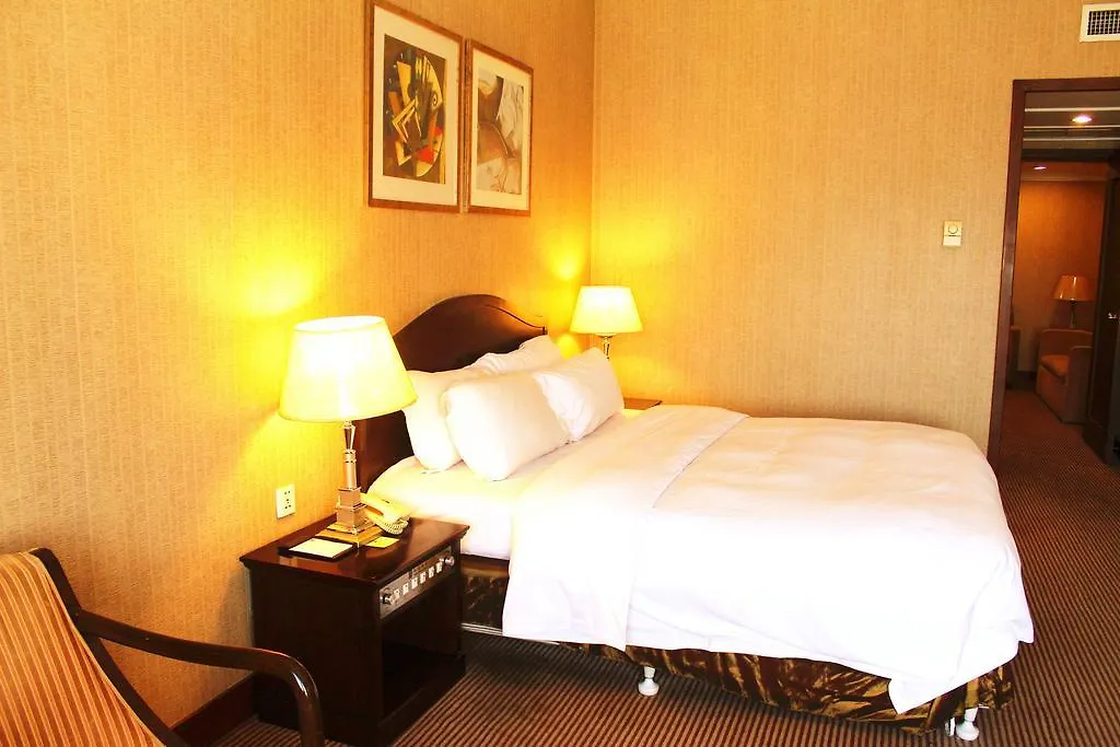 Comfort Inn & Suites Beijing-1