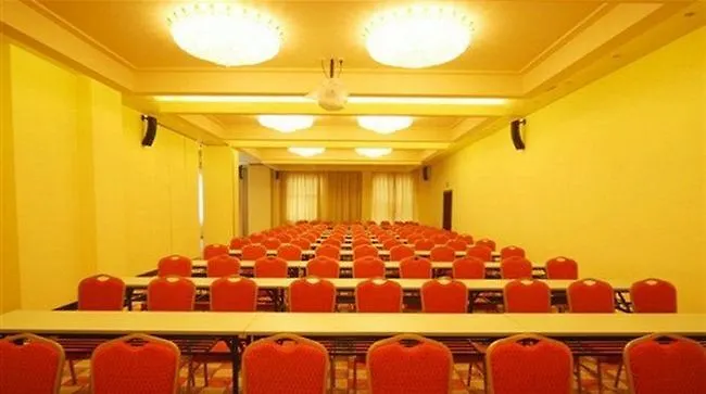 Jinqiao Apartment Hotel-1