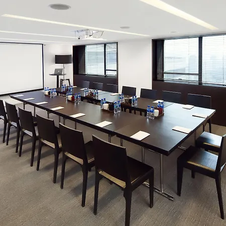 Beijing New World Centre Tongpai Hotel-3