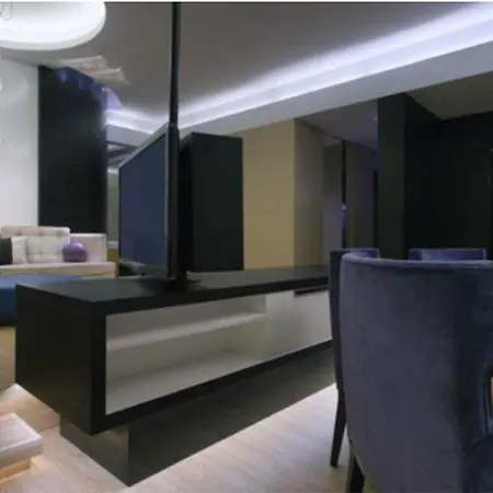 Cineaste Garden Hotel-3