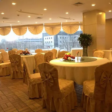 Super 8 Hotel-3